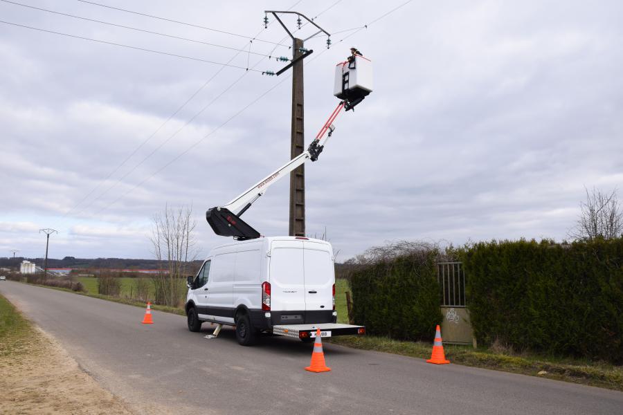 ELECTRICAL INDUSTRY AND WORKING AT HEIGHT: TRAINING AS A PREVENTION TOOL
