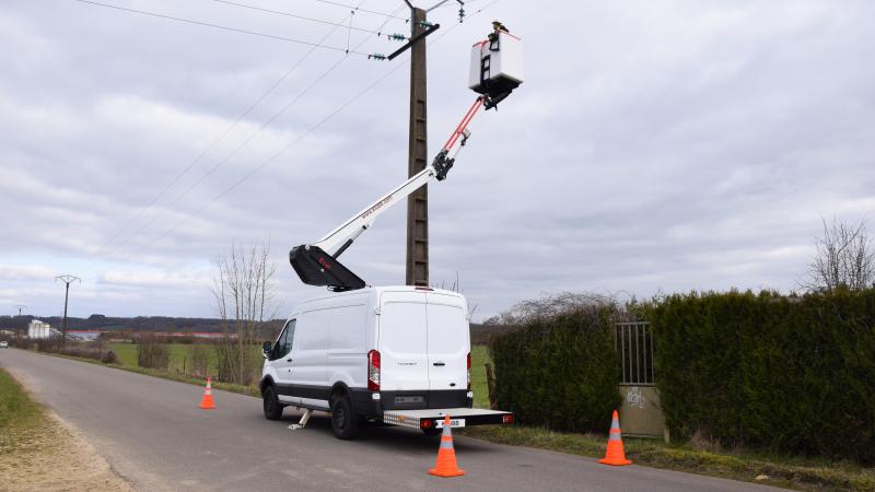 ELECTRICAL INDUSTRY AND WORKING AT HEIGHT: TRAINING AS A PREVENTION TOOL