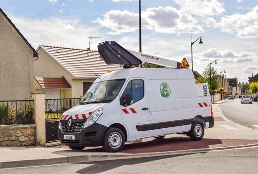 Klubb’s range of electric vehicle-mounted lifts
