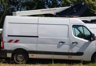 file n°1148 aerial platform k32 on a renault master van
